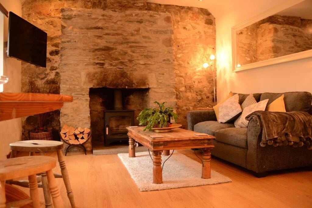The Cottage Gairlochy Spean Bridge Eksteriør billede